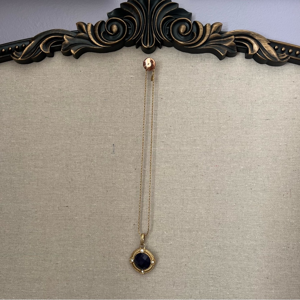 Stunning Blue Gem Vintage Necklace